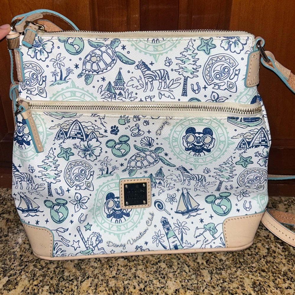 Disney Dooney & Bourke 25th Anniversary DVC Shopper